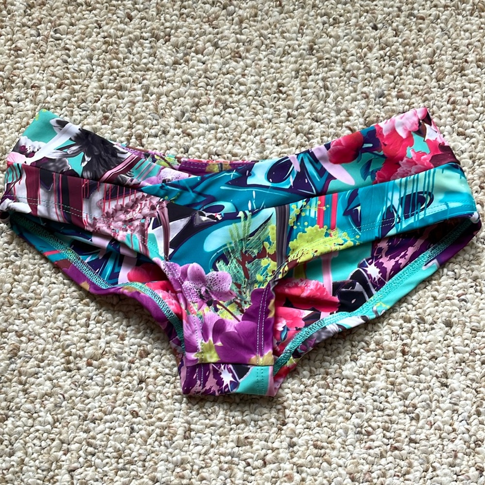 VEKKER Ruched Pole/Dance/Swim Bottoms